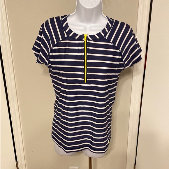Vineyard Vines Tops - Vineyard Vines Performance Tee